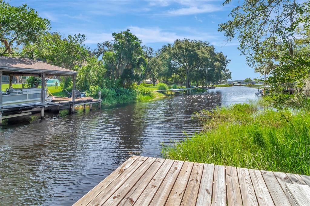Activo con contrato: $425,000 (3 camas, 2 baños, 2314 Pies cuadrados)
