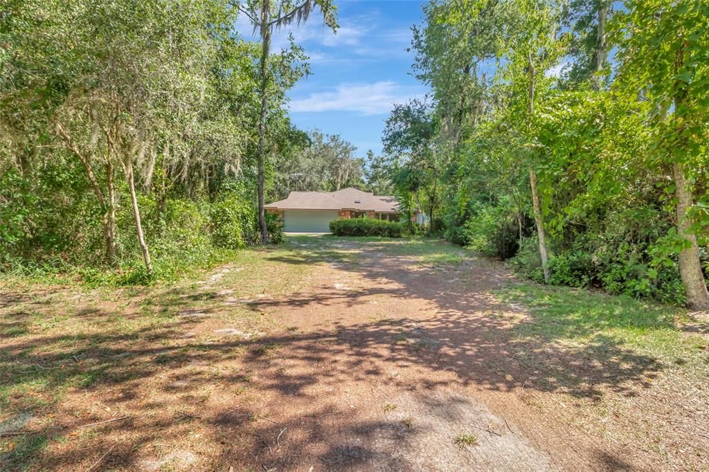 Activo con contrato: $425,000 (3 camas, 2 baños, 2314 Pies cuadrados)