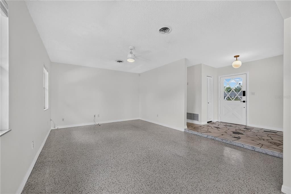 : $460,000 (3 beds, 2 baths, 1521 Square Feet)