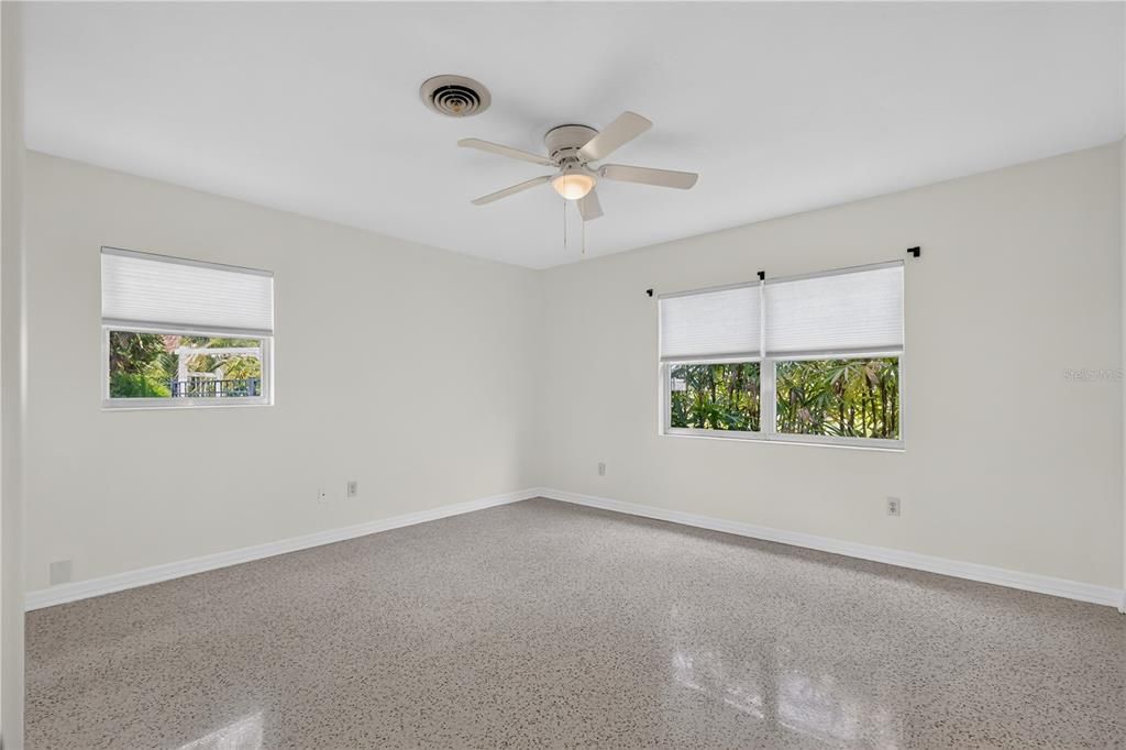 : $460,000 (3 beds, 2 baths, 1521 Square Feet)