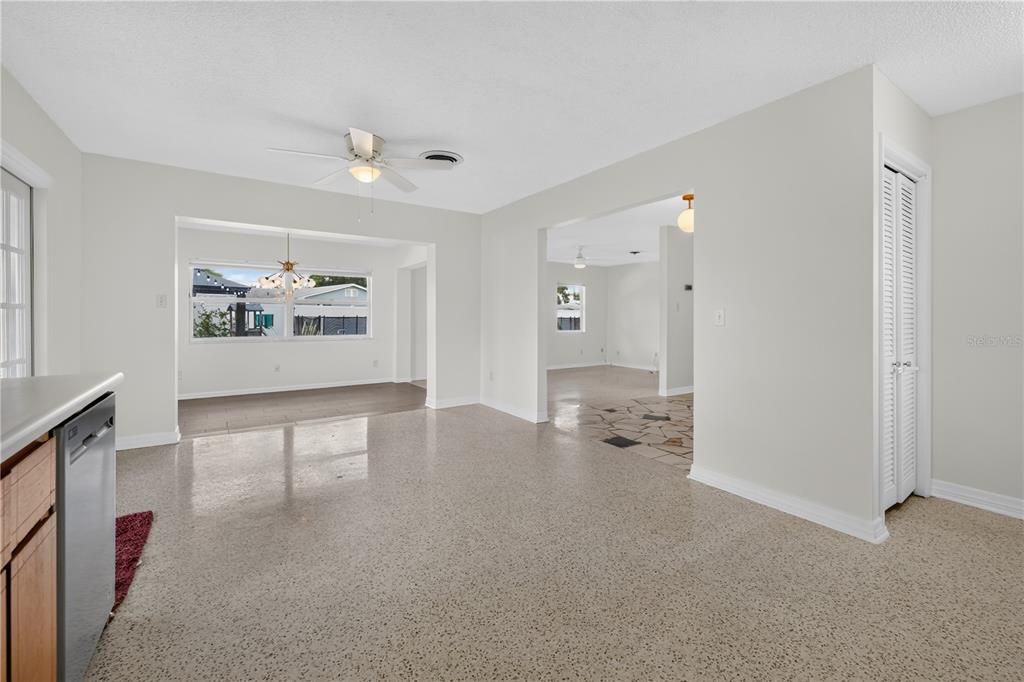 : $460,000 (3 beds, 2 baths, 1521 Square Feet)