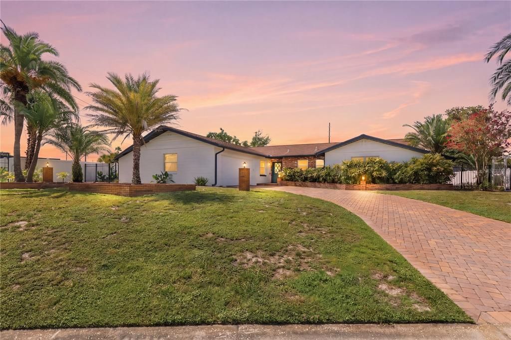 : $460,000 (3 beds, 2 baths, 1521 Square Feet)