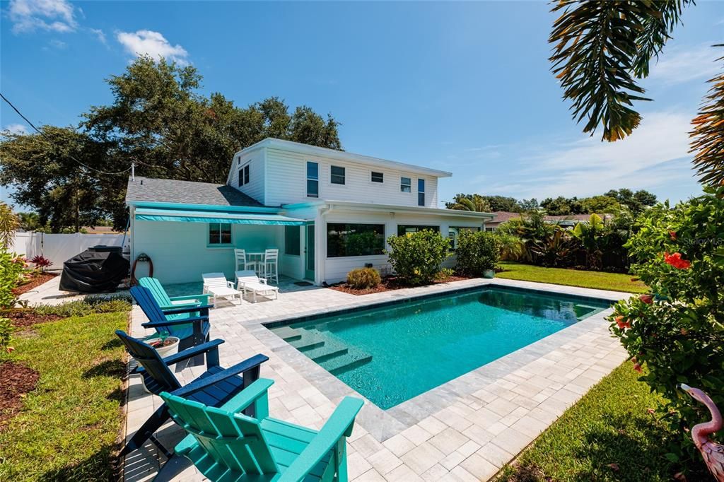En Venta: $625,000 (4 camas, 2 baños, 1832 Pies cuadrados)