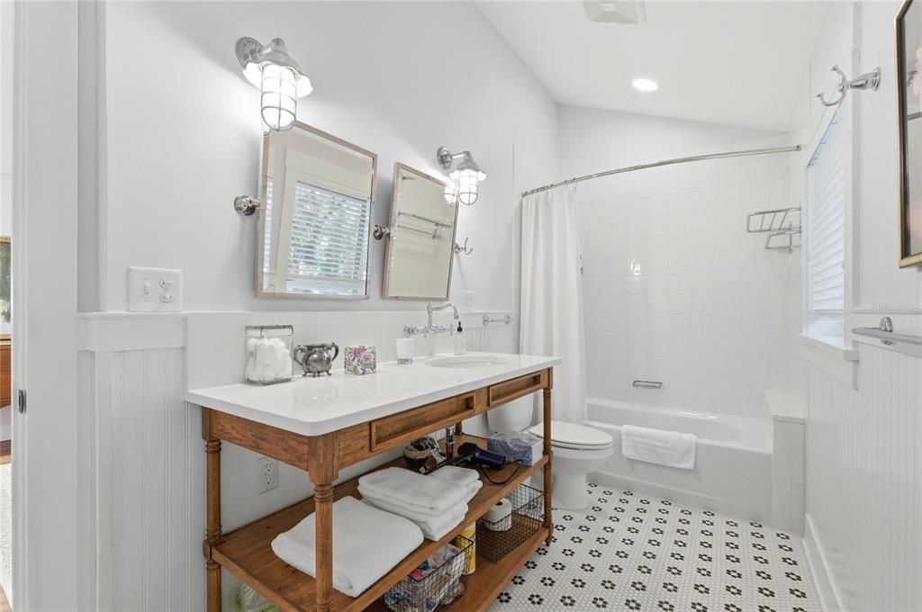 For Sale: $2,750,000 (9 beds, 6 baths, 5500 Square Feet)