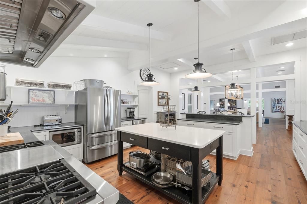 For Sale: $2,750,000 (9 beds, 6 baths, 5500 Square Feet)