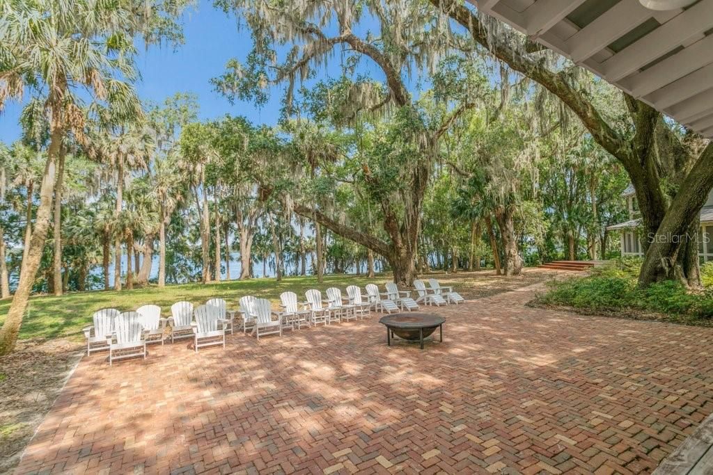 For Sale: $2,750,000 (9 beds, 6 baths, 5500 Square Feet)