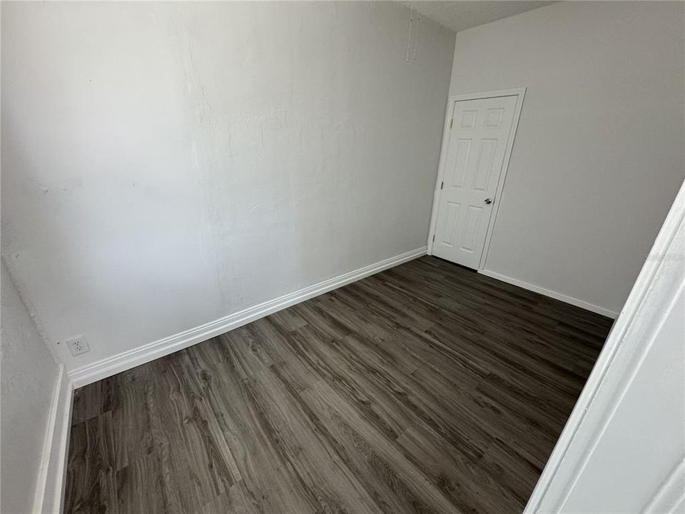 В аренду: $1,350 (1 спален, 1 ванн, 900 Квадратных фут)