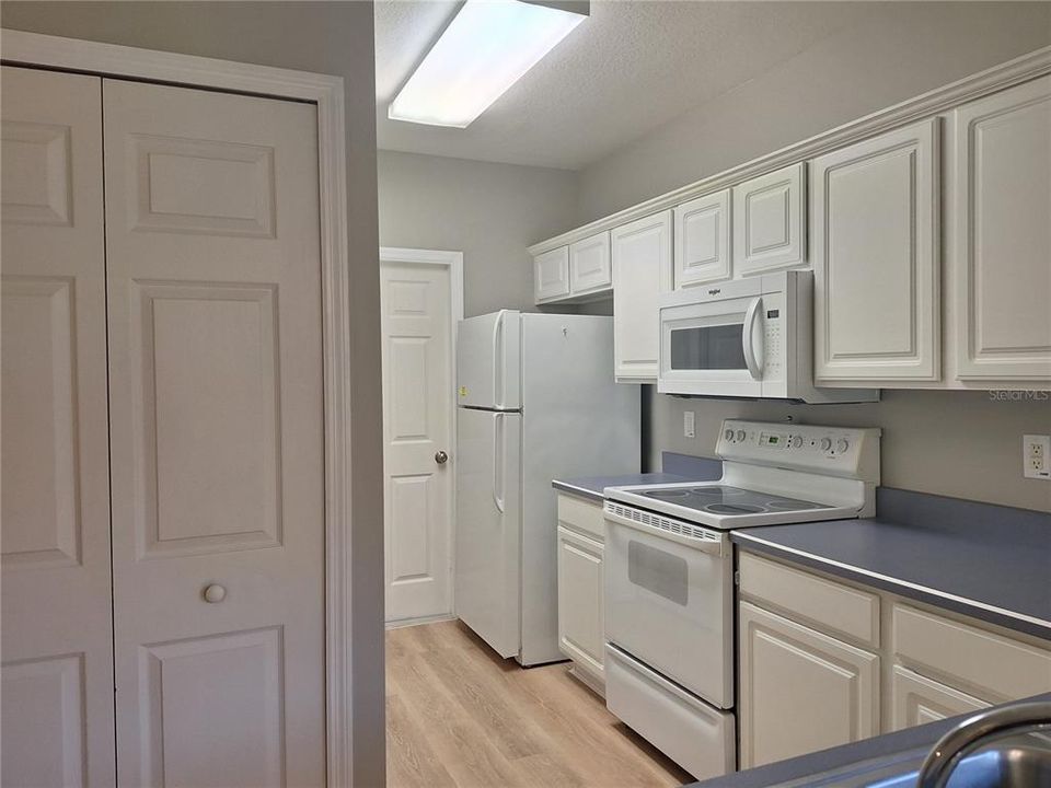 В аренду: $1,950 (2 спален, 2 ванн, 1066 Квадратных фут)