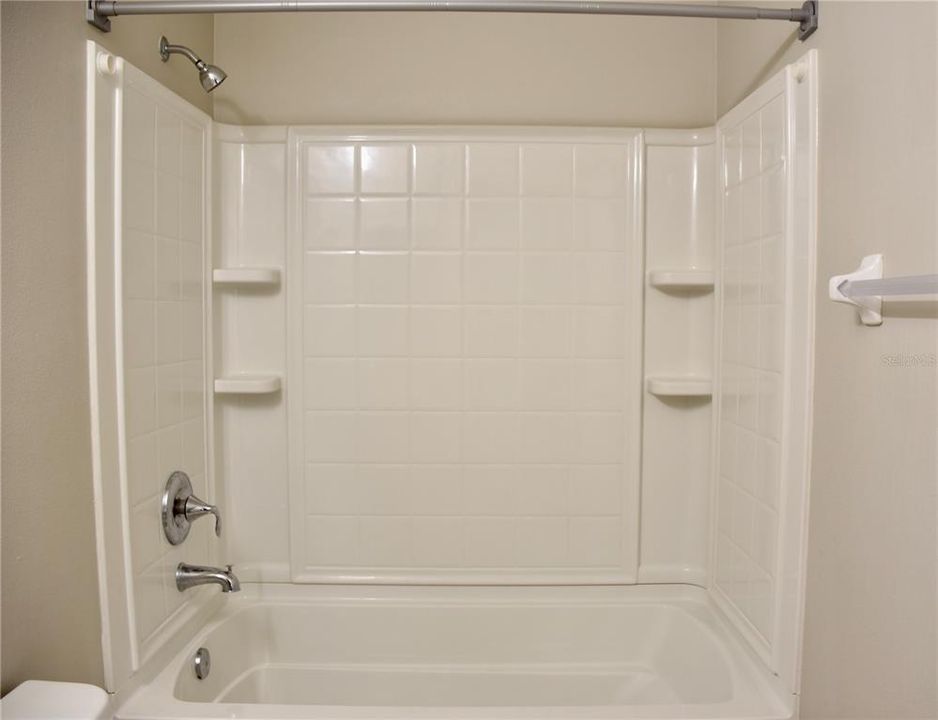 For Sale: $184,000 (3 beds, 2 baths, 1302 Square Feet)