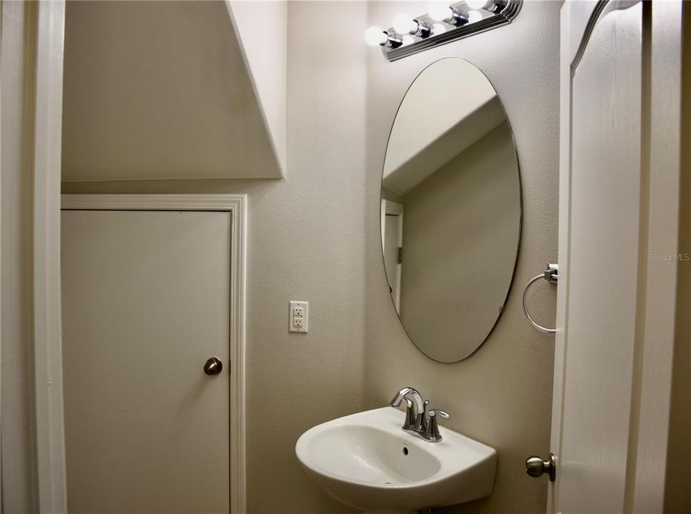 For Sale: $184,000 (3 beds, 2 baths, 1302 Square Feet)