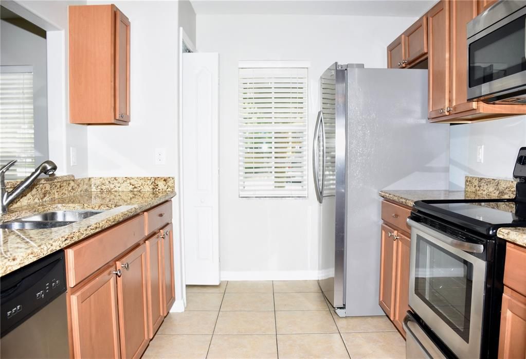 For Sale: $184,000 (3 beds, 2 baths, 1302 Square Feet)