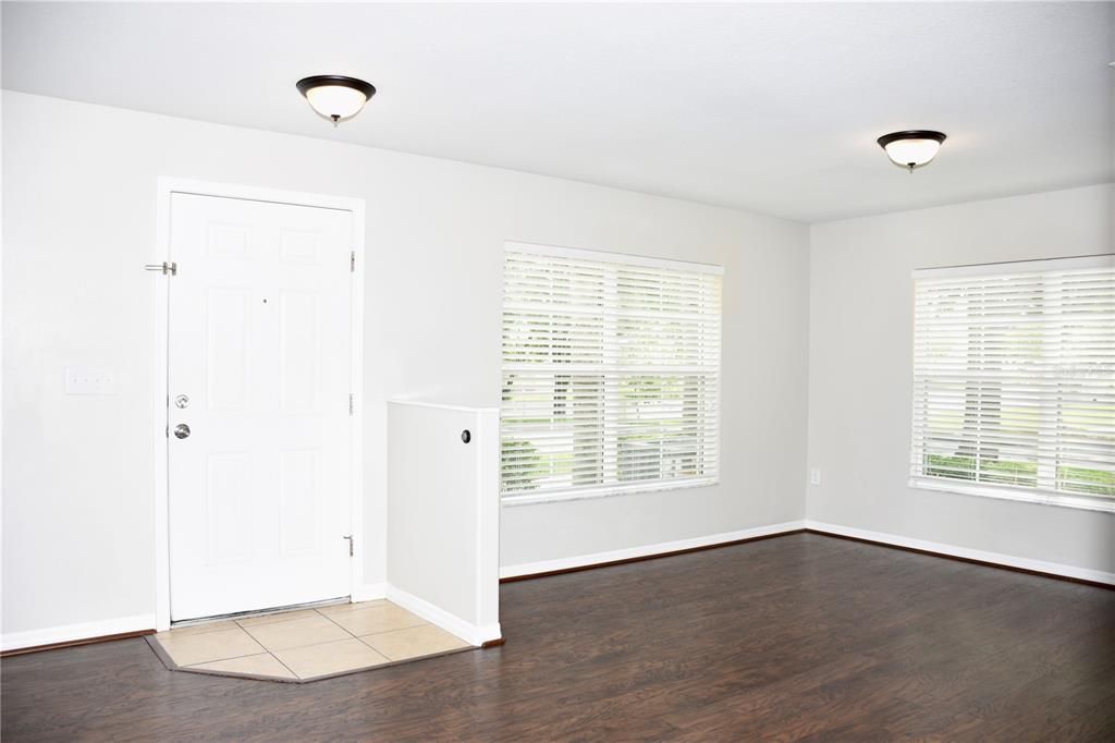 For Sale: $184,000 (3 beds, 2 baths, 1302 Square Feet)