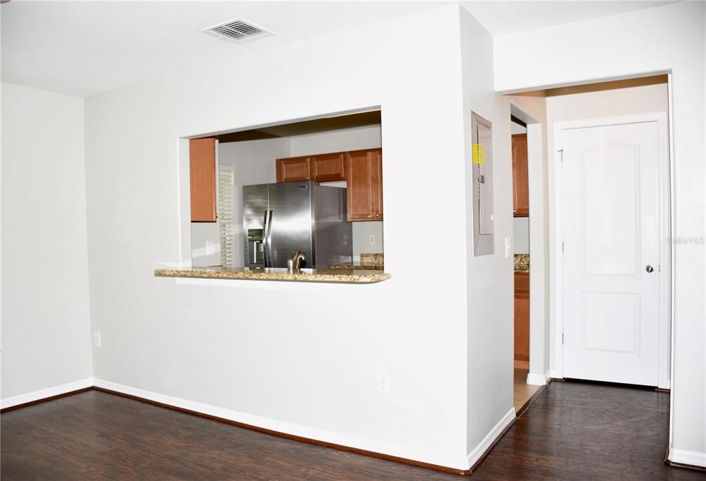 For Sale: $184,000 (3 beds, 2 baths, 1302 Square Feet)