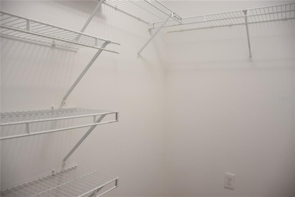 For Sale: $184,000 (3 beds, 2 baths, 1302 Square Feet)