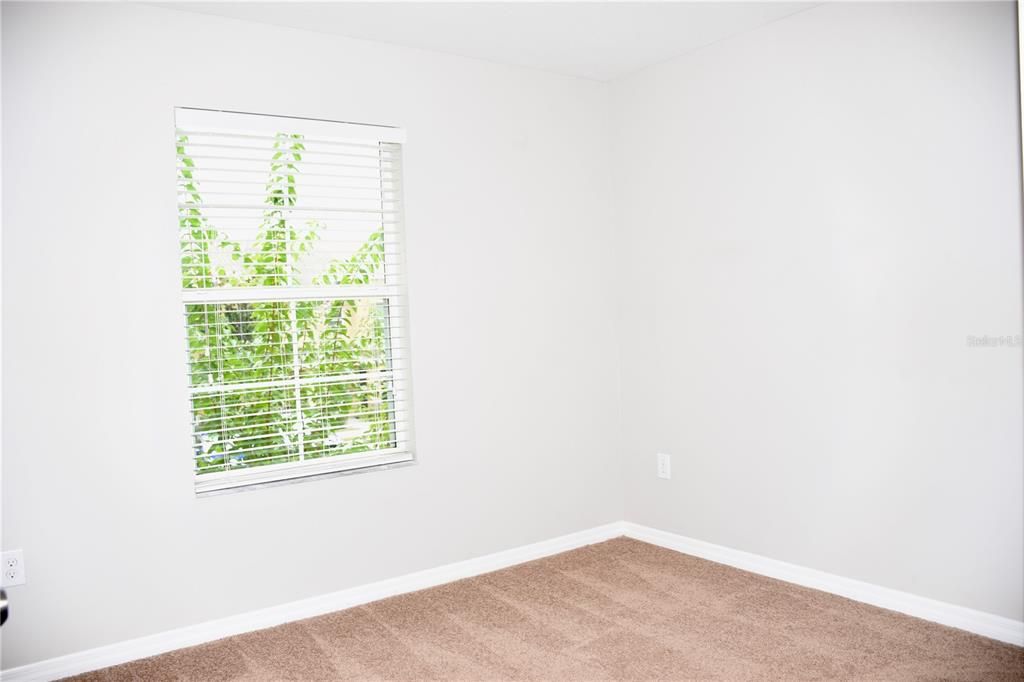 For Sale: $184,000 (3 beds, 2 baths, 1302 Square Feet)