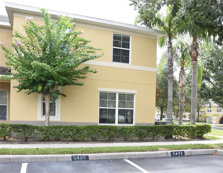 For Sale: $184,000 (3 beds, 2 baths, 1302 Square Feet)