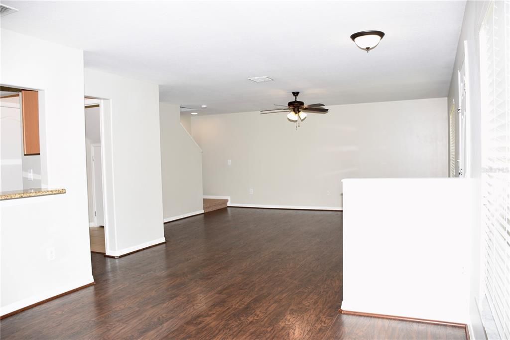 For Sale: $184,000 (3 beds, 2 baths, 1302 Square Feet)