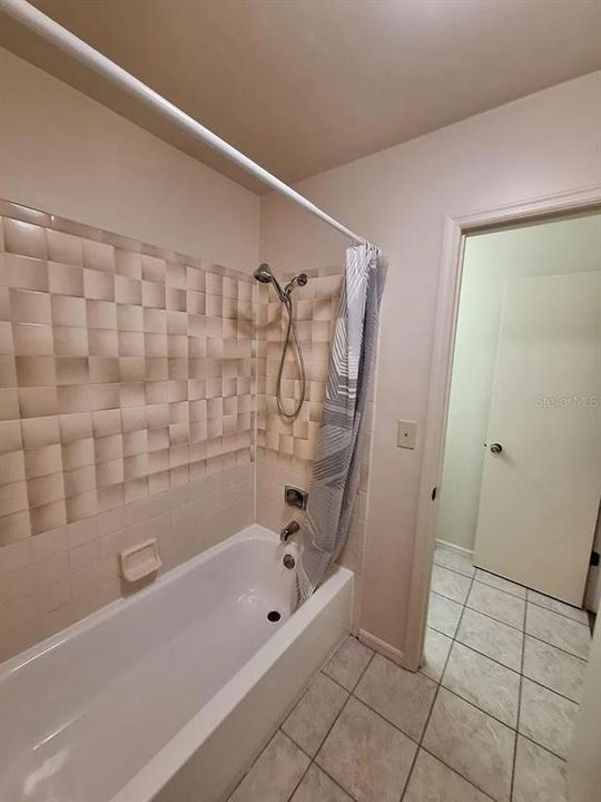 For Rent: $1,299 (2 beds, 1 baths, 1016 Square Feet)