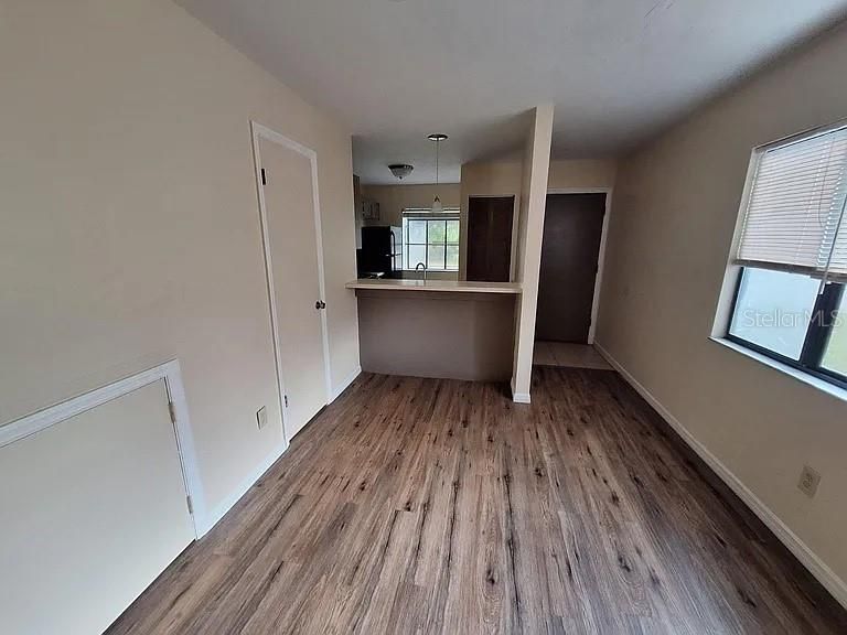 For Rent: $1,299 (2 beds, 1 baths, 1016 Square Feet)