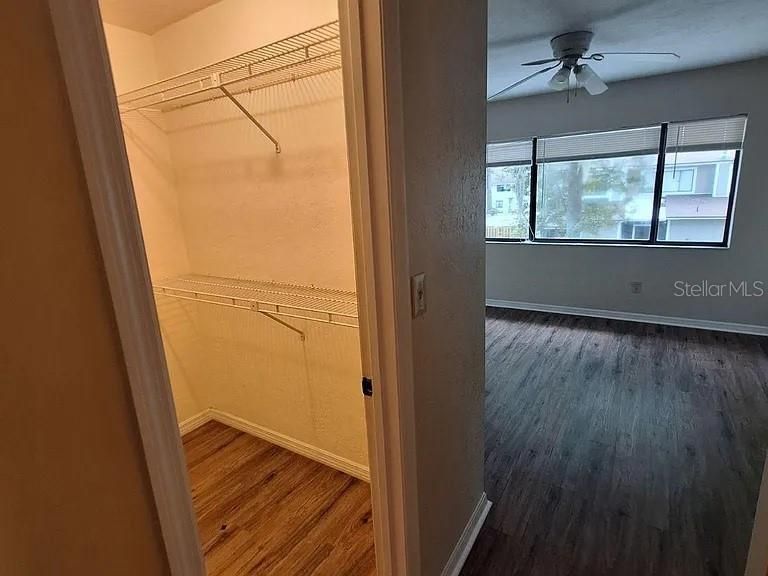 For Rent: $1,299 (2 beds, 1 baths, 1016 Square Feet)