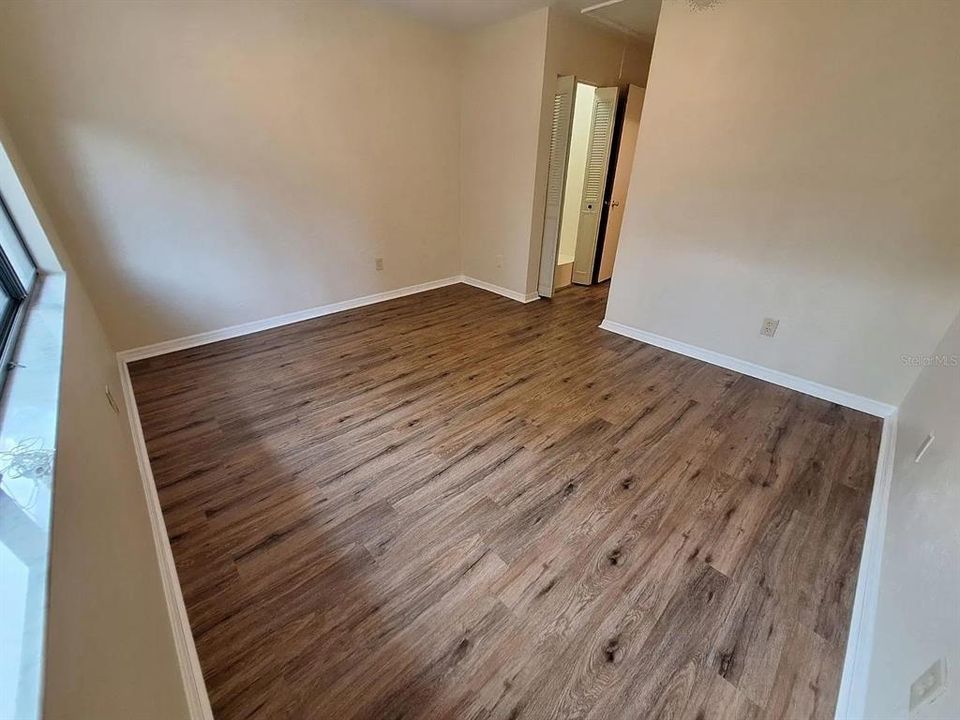 For Rent: $1,299 (2 beds, 1 baths, 1016 Square Feet)