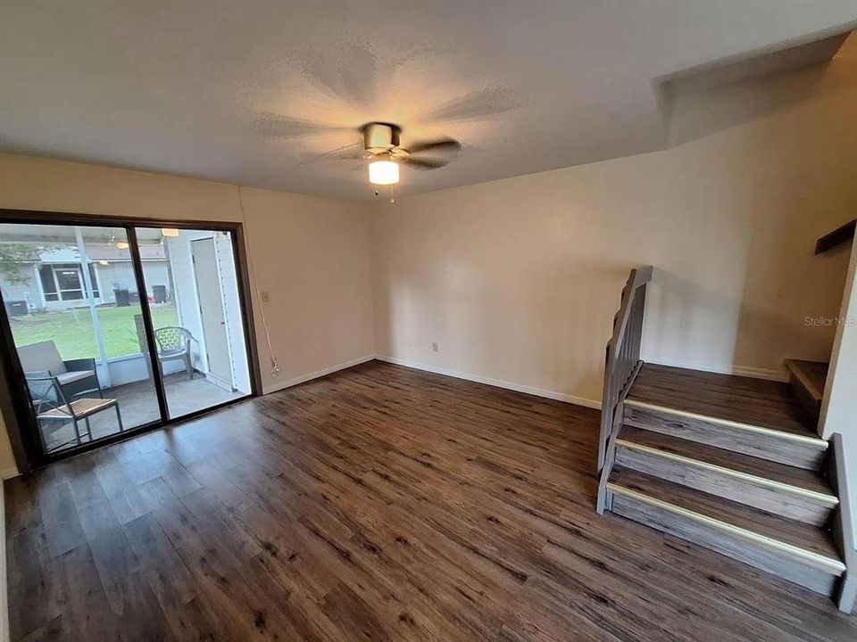 For Rent: $1,299 (2 beds, 1 baths, 1016 Square Feet)