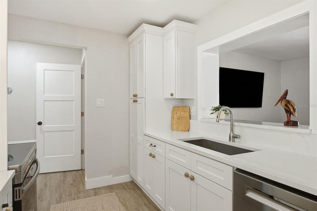 : $495,000 (2 beds, 2 baths, 1347 Square Feet)