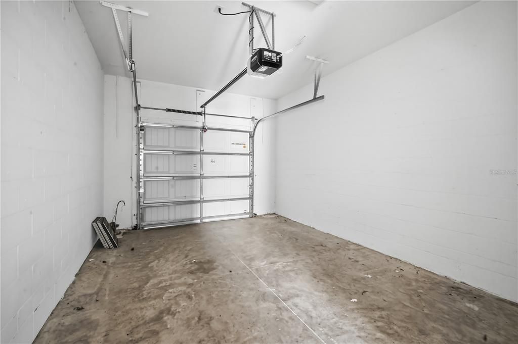 For Rent: $1,899 (3 beds, 3 baths, 1666 Square Feet)