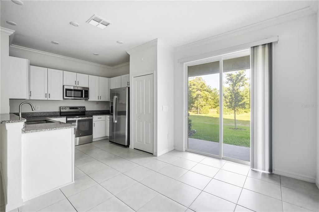 For Rent: $1,899 (3 beds, 3 baths, 1666 Square Feet)