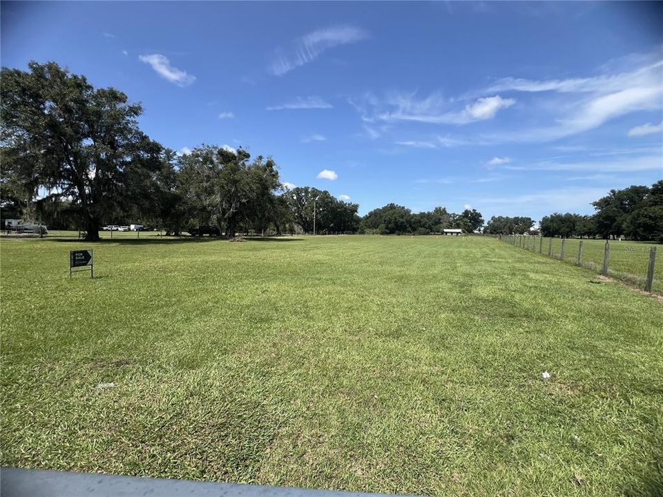 На продажу: $99,000 (1.00 acres)