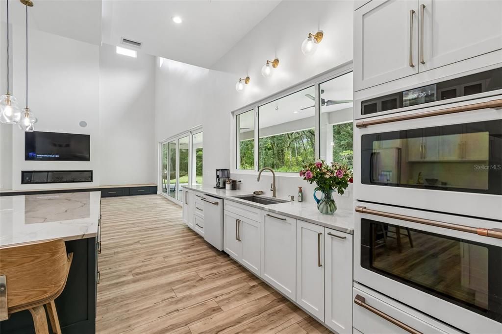 For Sale: $1,550,000 (4 beds, 3 baths, 4543 Square Feet)
