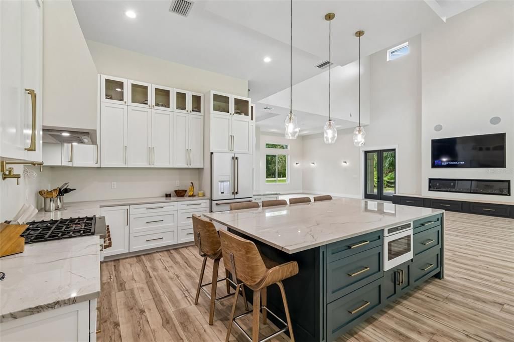 For Sale: $1,550,000 (4 beds, 3 baths, 4543 Square Feet)