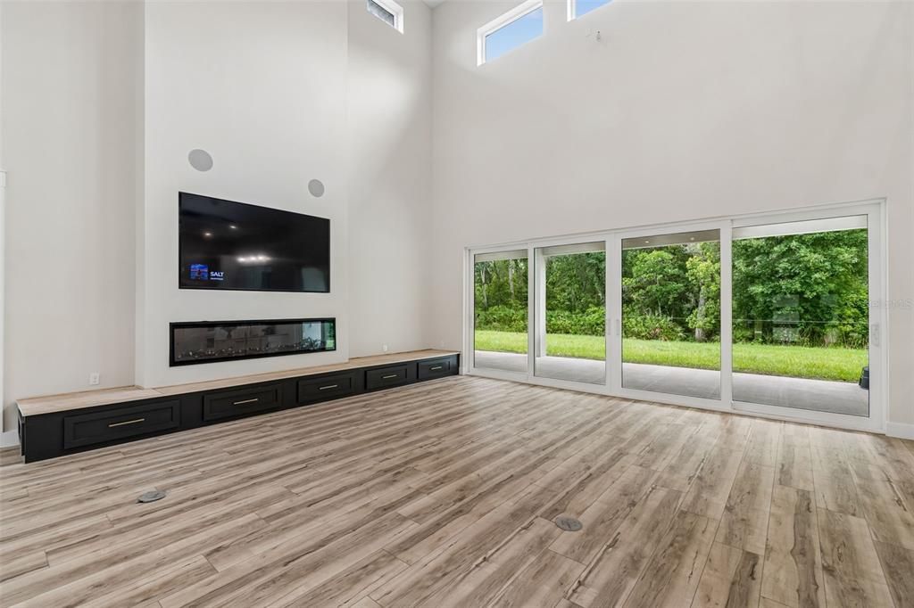 For Sale: $1,550,000 (4 beds, 3 baths, 4543 Square Feet)