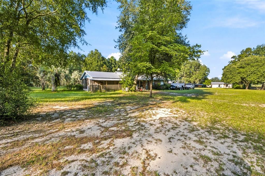For Sale: $1,299,000 (3 beds, 2 baths, 1528 Square Feet)