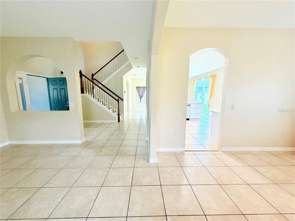 En Venta: $380,000 (4 camas, 2 baños, 2388 Pies cuadrados)