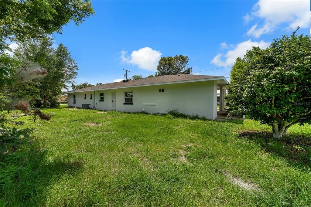 For Sale: $299,700 (4 beds, 3 baths, 1756 Square Feet)