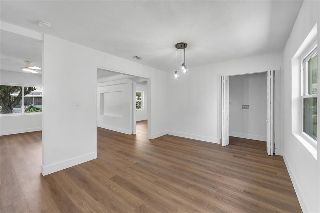 For Sale: $299,700 (4 beds, 3 baths, 1756 Square Feet)