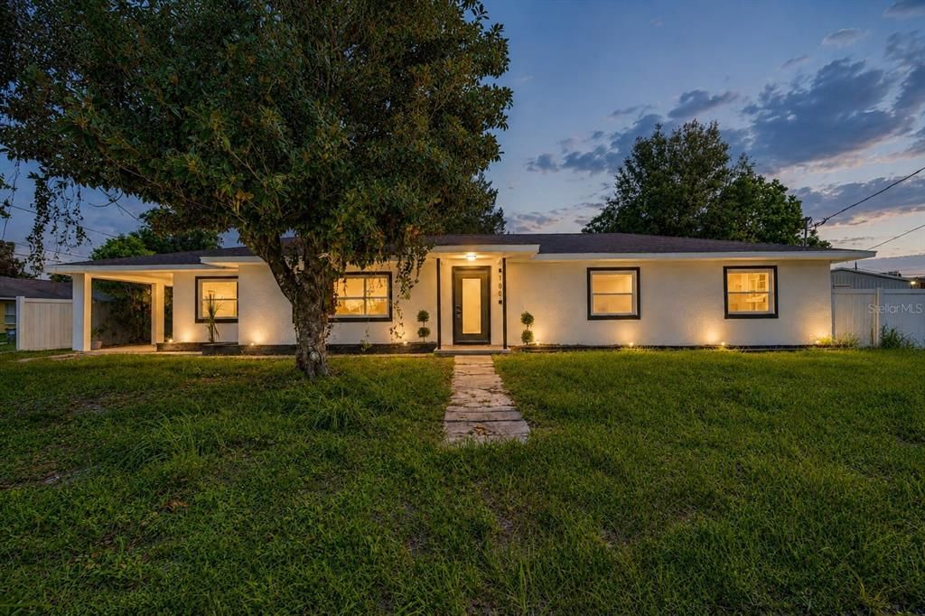 For Sale: $299,700 (4 beds, 3 baths, 1756 Square Feet)