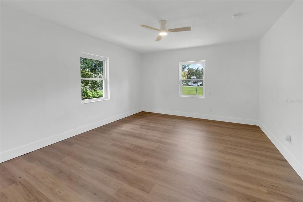 For Sale: $299,700 (4 beds, 3 baths, 1756 Square Feet)