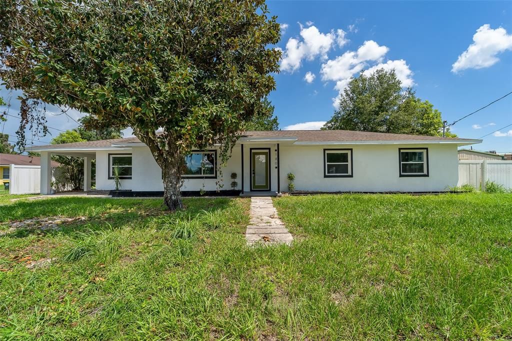 For Sale: $299,700 (4 beds, 3 baths, 1756 Square Feet)