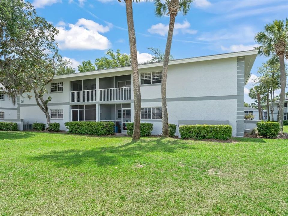 For Rent: $1,250 (2 beds, 2 baths, 837 Square Feet)