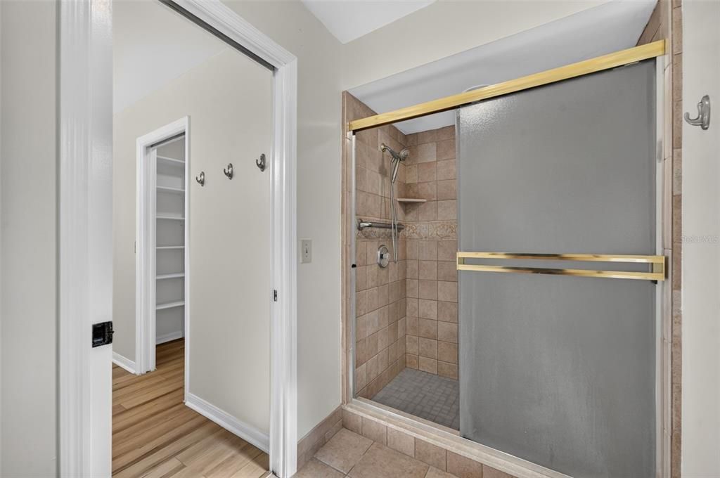 En Venta: $875,000 (5 camas, 4 baños, 3136 Pies cuadrados)