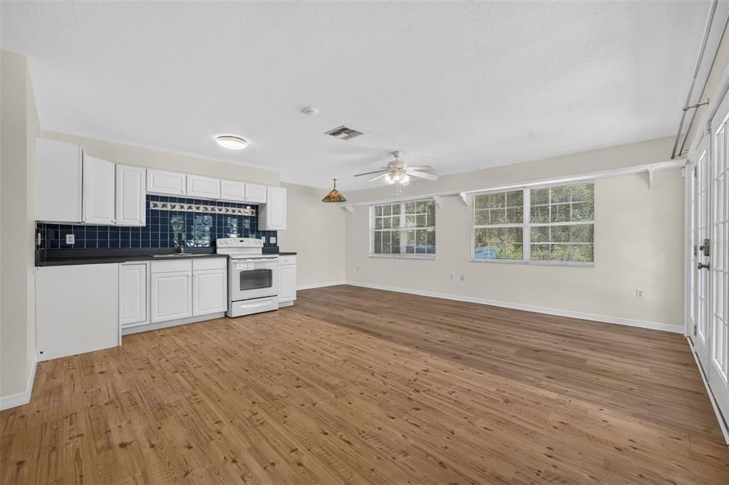 En Venta: $875,000 (5 camas, 4 baños, 3136 Pies cuadrados)