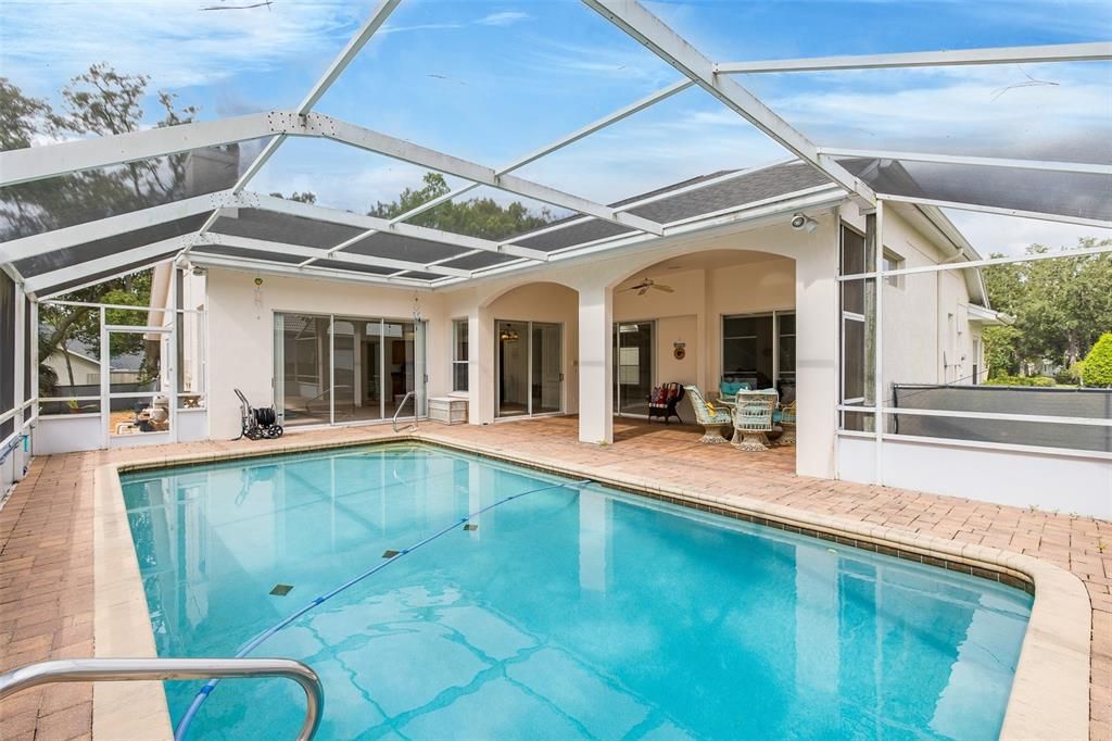 En Venta: $449,000 (3 camas, 2 baños, 2282 Pies cuadrados)