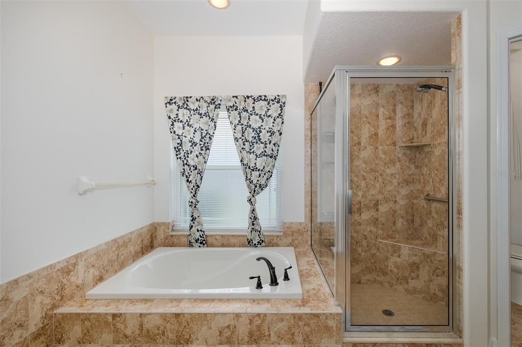 En Venta: $449,000 (3 camas, 2 baños, 2282 Pies cuadrados)
