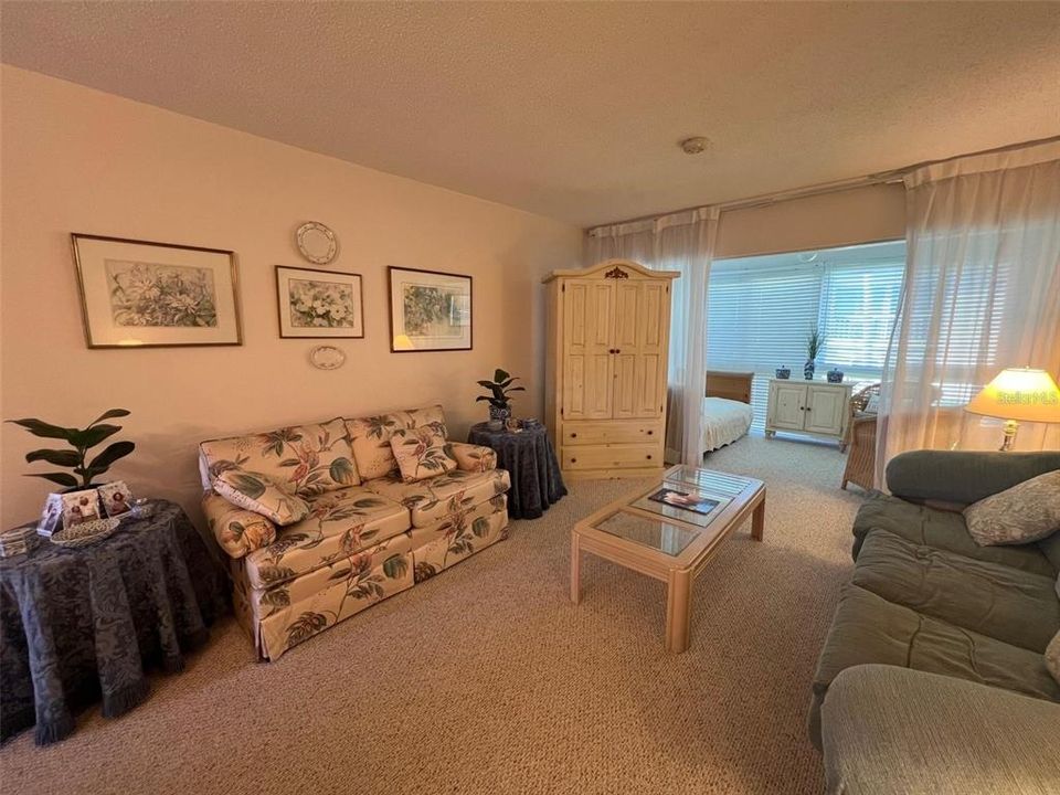 For Rent: $1,500 (1 beds, 1 baths, 875 Square Feet)