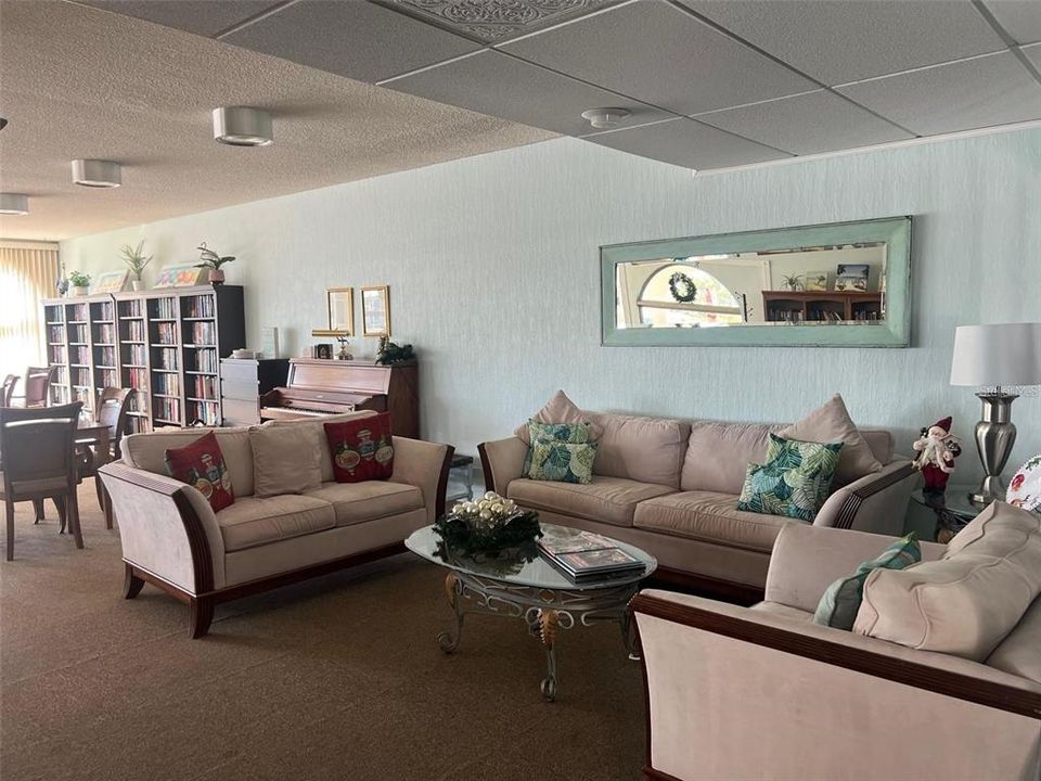 For Rent: $1,500 (1 beds, 1 baths, 875 Square Feet)