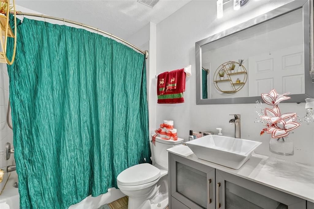 В аренду: $1,800 (3 спален, 2 ванн, 1456 Квадратных фут)