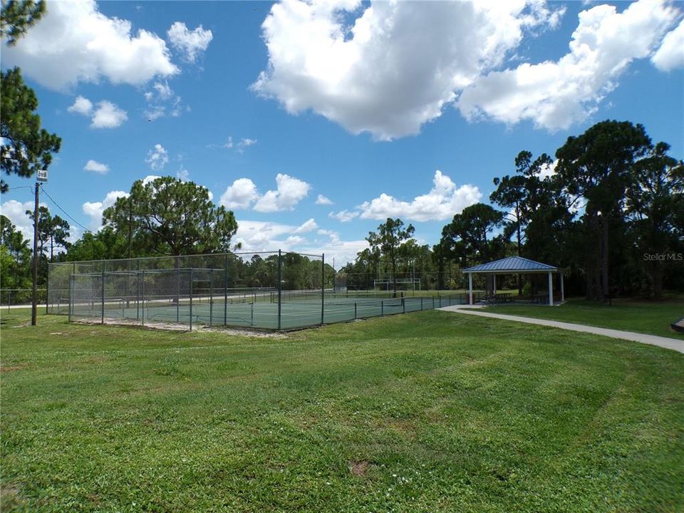 На продажу: $12,990 (0.17 acres)