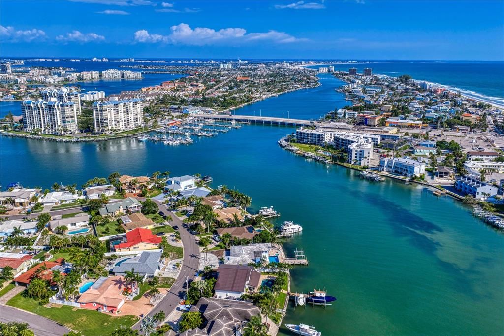 En Venta: $1,449,000 (4 camas, 3 baños, 2404 Pies cuadrados)